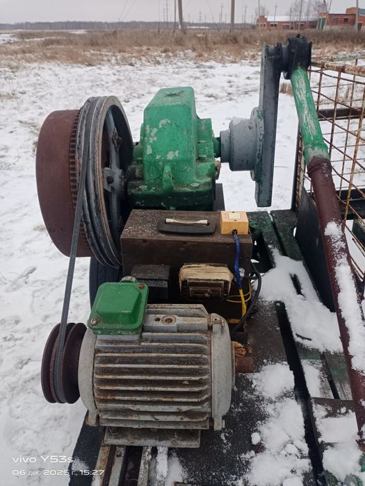 Продам механический дровакол.