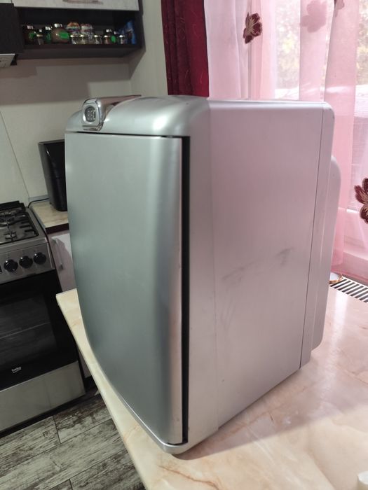 Frigider auto Laurina 12/220 v