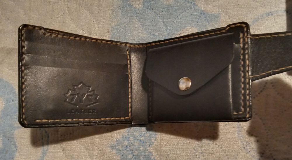 Портфейли от естествена телешка кожа