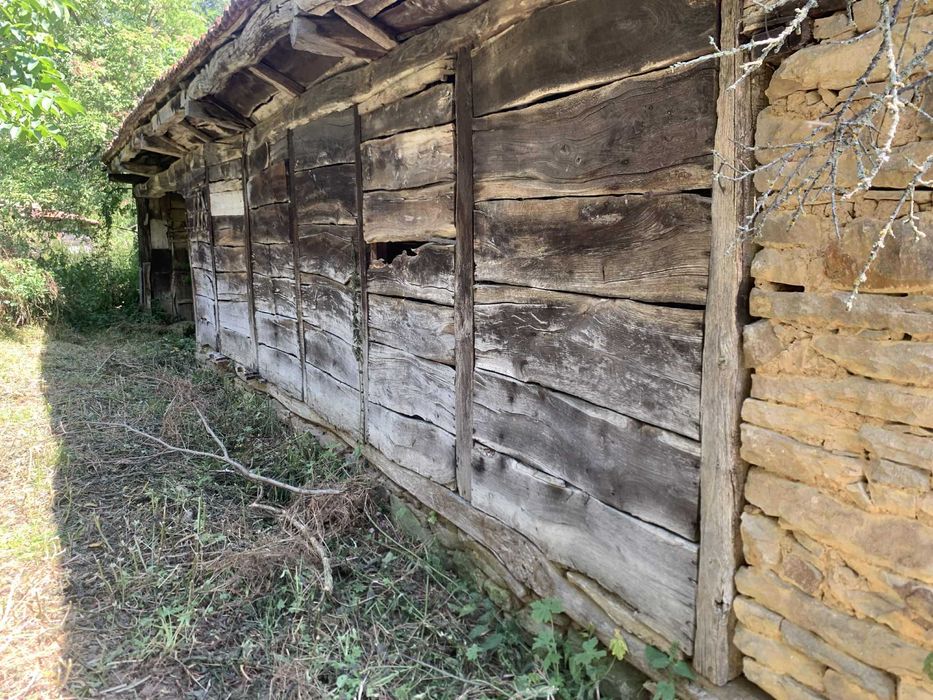 Продавам урегулиран поземлен имот в регулация