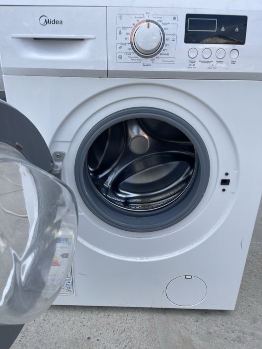 Стралный машина Midea (автомат)