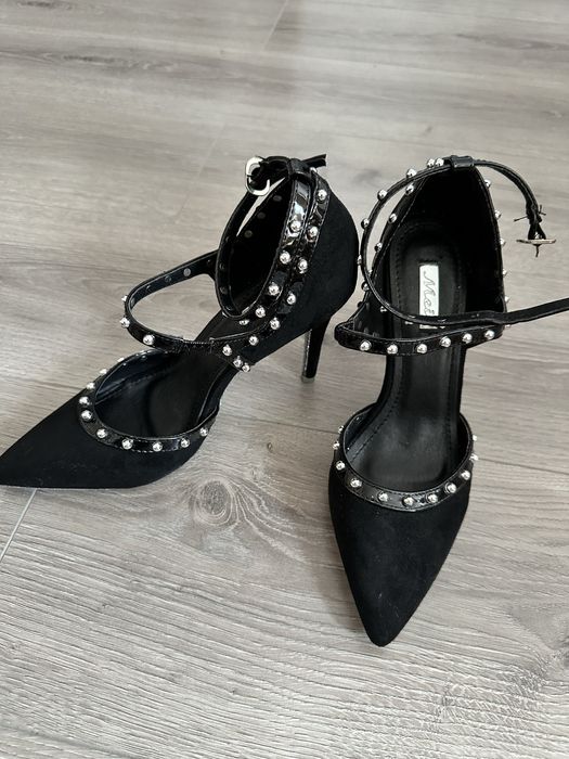 Pantofi stiletto cu toc