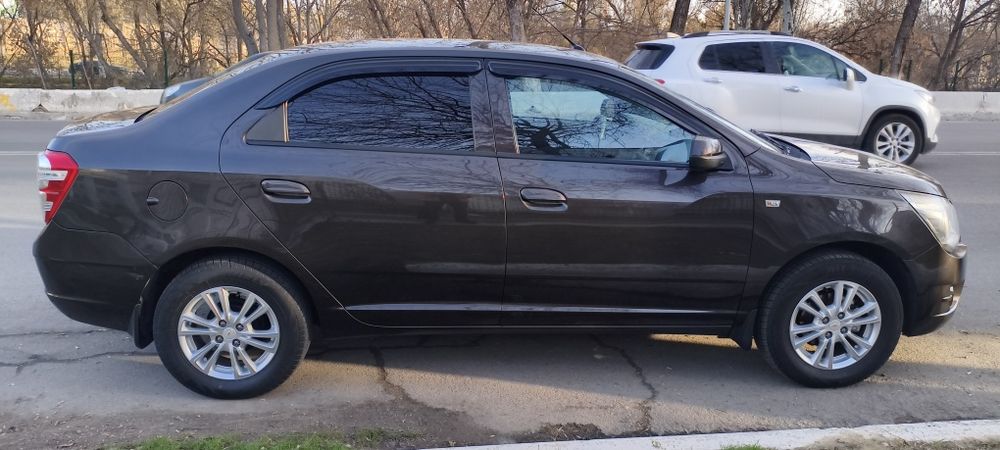 Srochno sotiladi 2023 R4 yevro