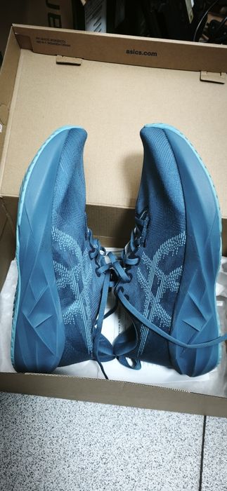 Маратонки Asics Novablast 5