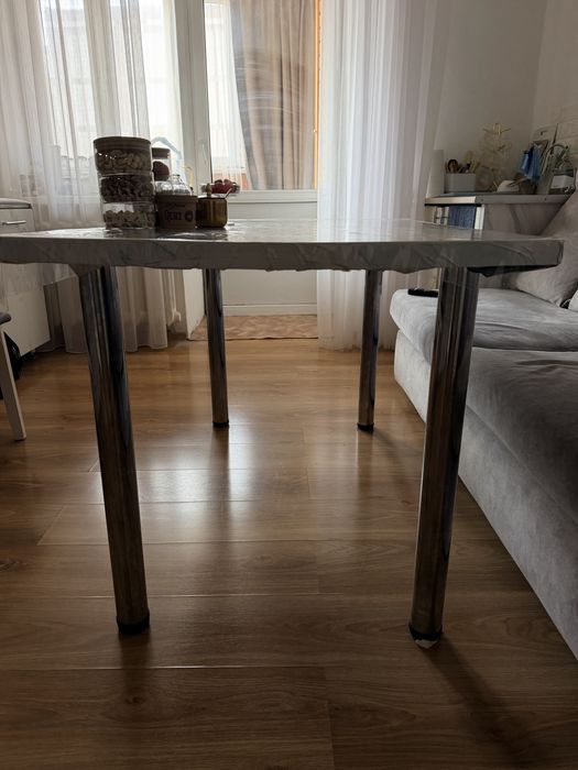 Продам стол кухонный