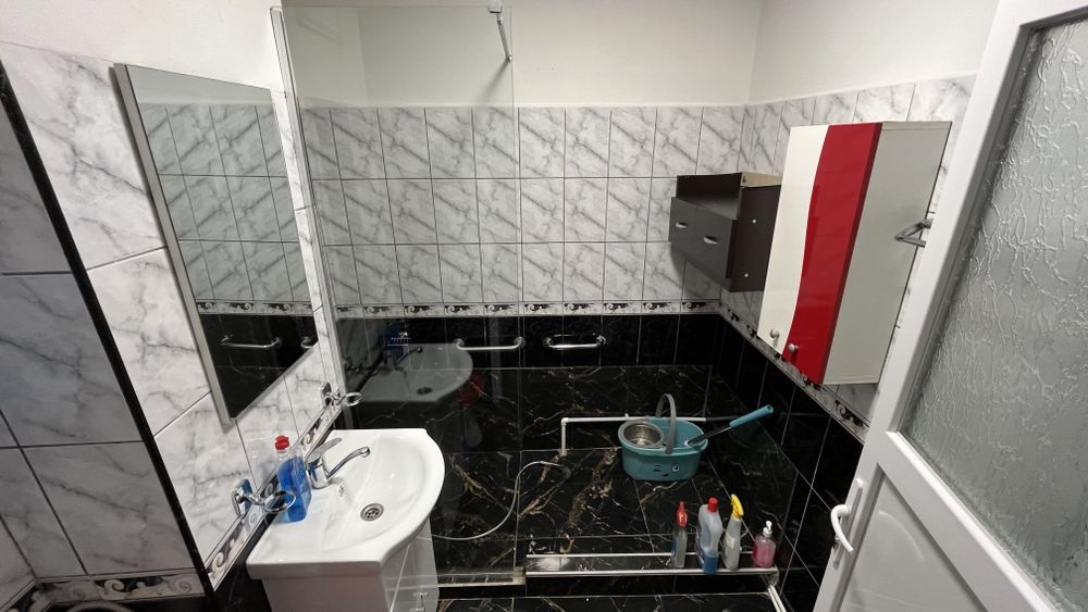 Apartament 2 camere decomandat 2/3Curtea de Argeș