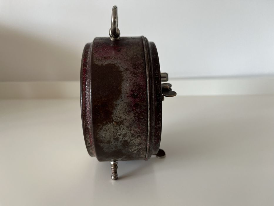 Стар немски будилник.