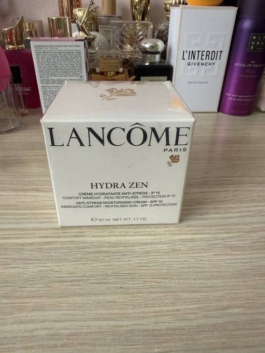 Crema hidratanta sigilata Lancome Hydra Zen anti-stress spf 15