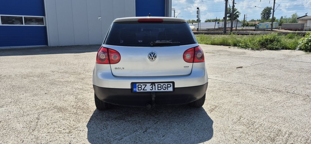Vând vw golf 5 1.9tdi