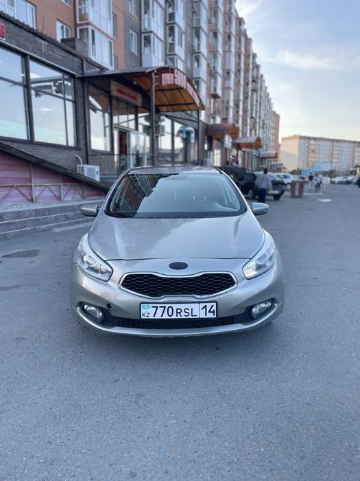 Kia ceed 2013 года
