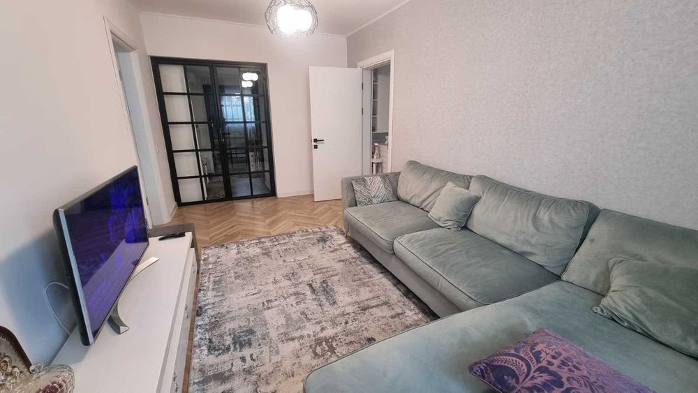 Apartament 4 camere | Centrală proprie | Parcare | 5 min metrou Apărătorii Patriei