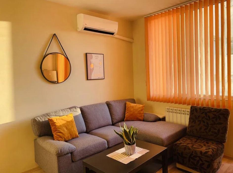 Тристаен, под наем, ж.к Младост 4