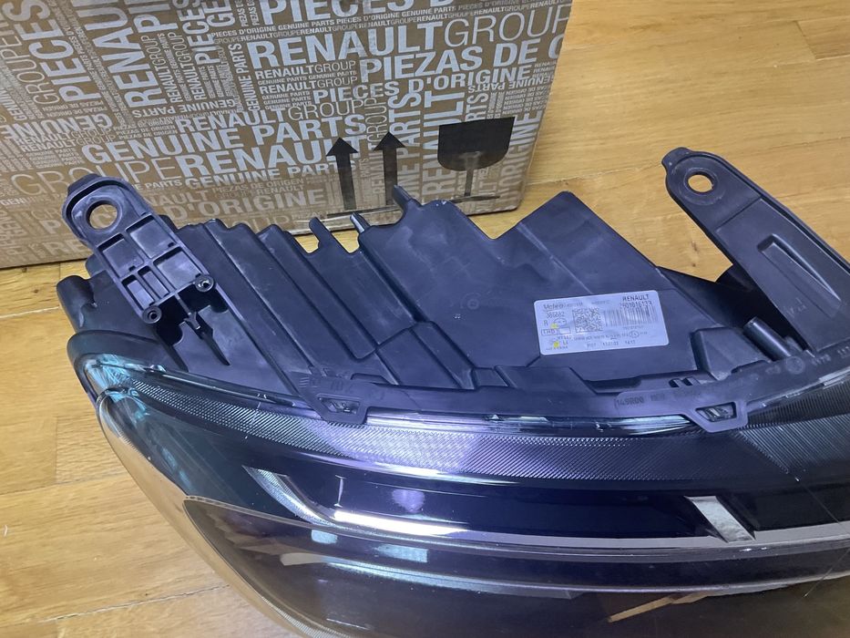 Far Dacia Duster 2021-2024 Y dreapta,stanga