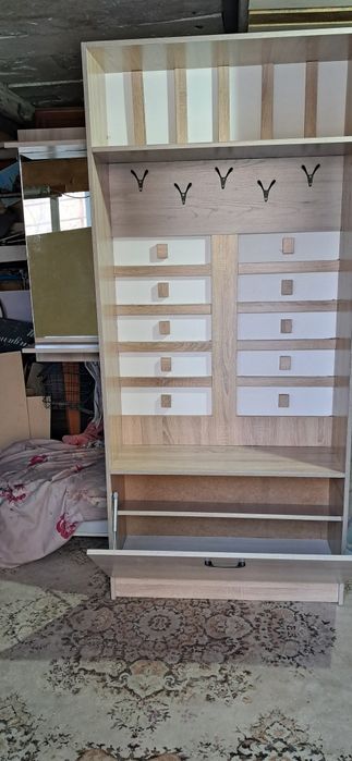 Прохожие в коридор