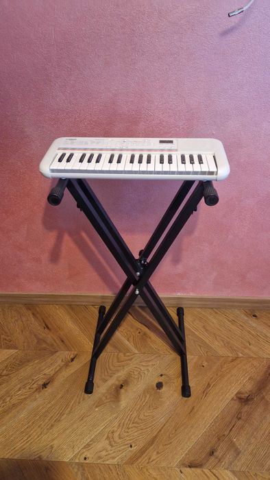 Orga Yamaha PSS-E30 plus stativ