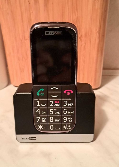Telefon clasic pentru seniori Maxcom 720