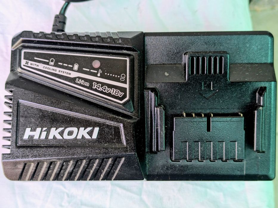 Акумулаторен такер за пирони Hikoki NT1850DBSL 50 мм