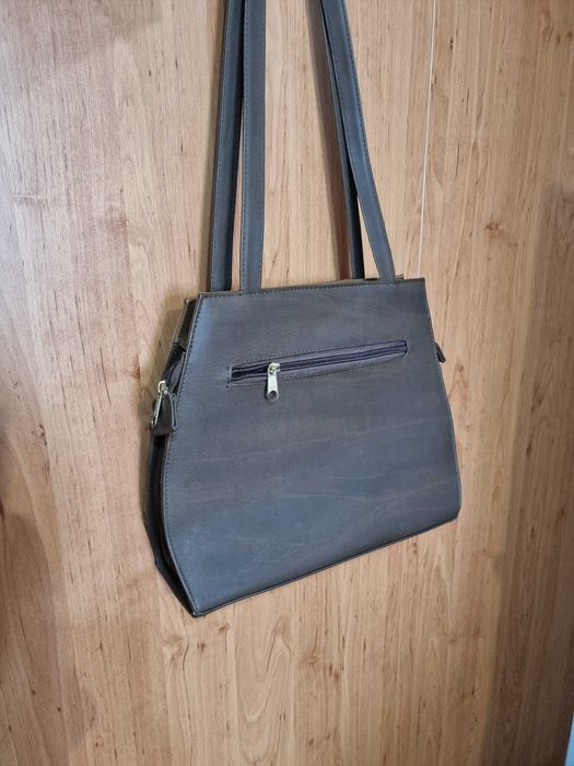 Geanta poseta femei - de umar tip postas