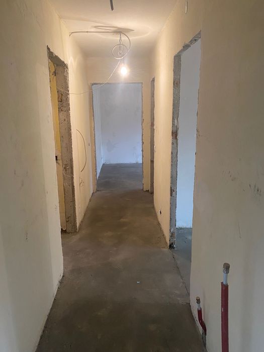 Persoana fizică  vând apartament 4 camere decomandat