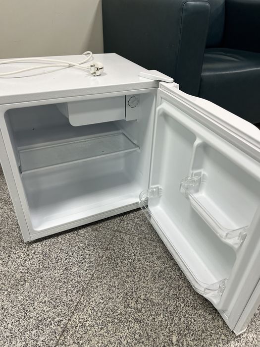 Продам Холодильник Мини Бар