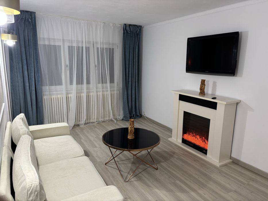 Apartament 4 Camere Utilat Mobilat Etaj 3 Zona Piata Centrala