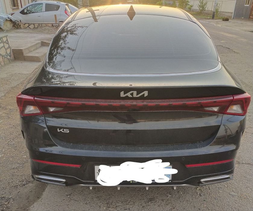 Автомобиль KIA K5