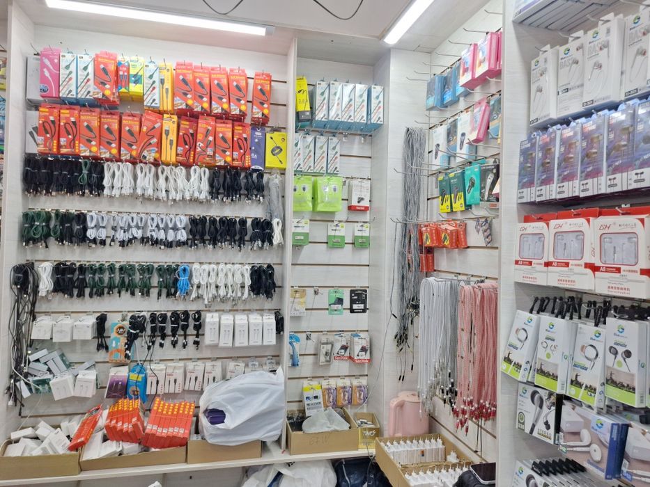 Optom va dona telefon aksesuarlar sotiladi sifatli