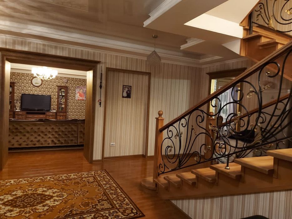 Сдам 3-х уровневый дом