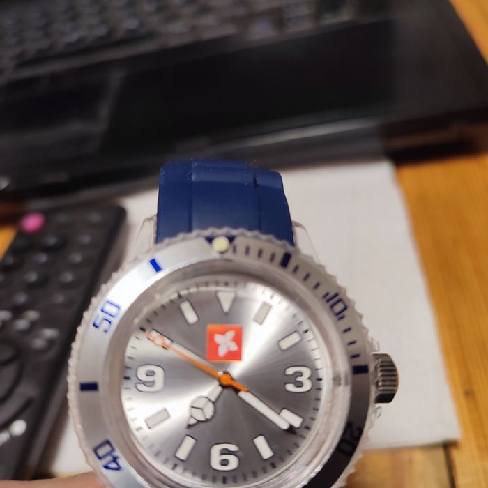 Кварцов часовник Ice watch нов