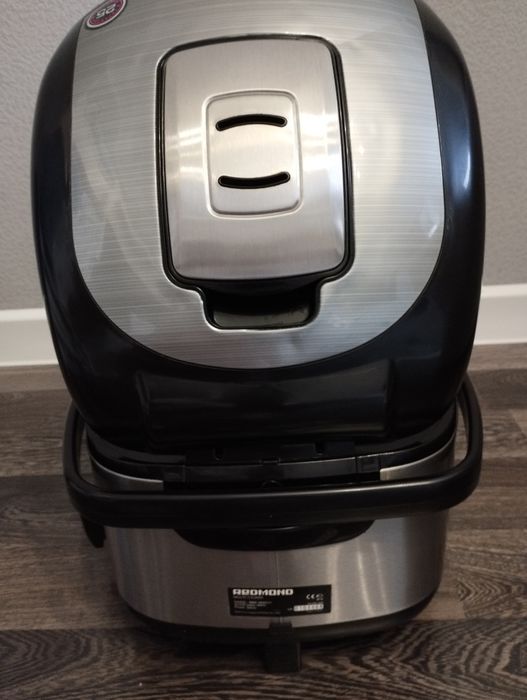 Бытовая техника: Мультиварка Редмонд!