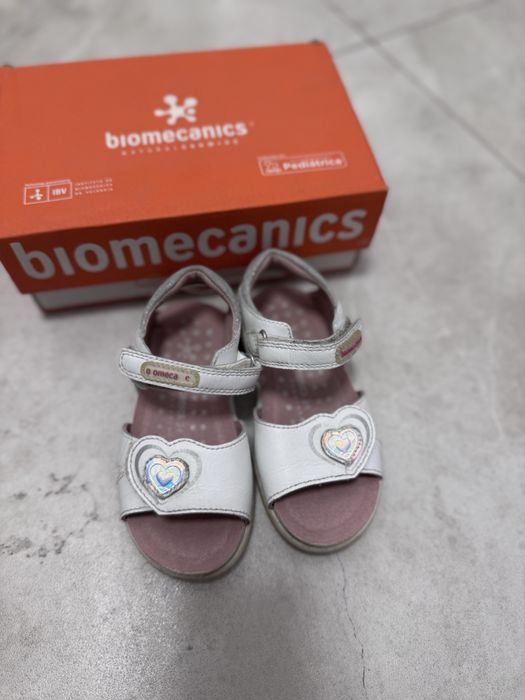 Сандалий Biomecanics