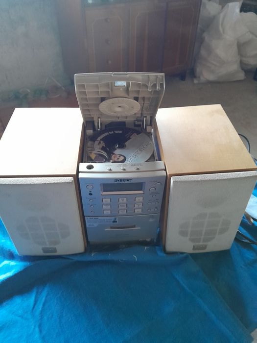 Combina muzica în stare foarte buna