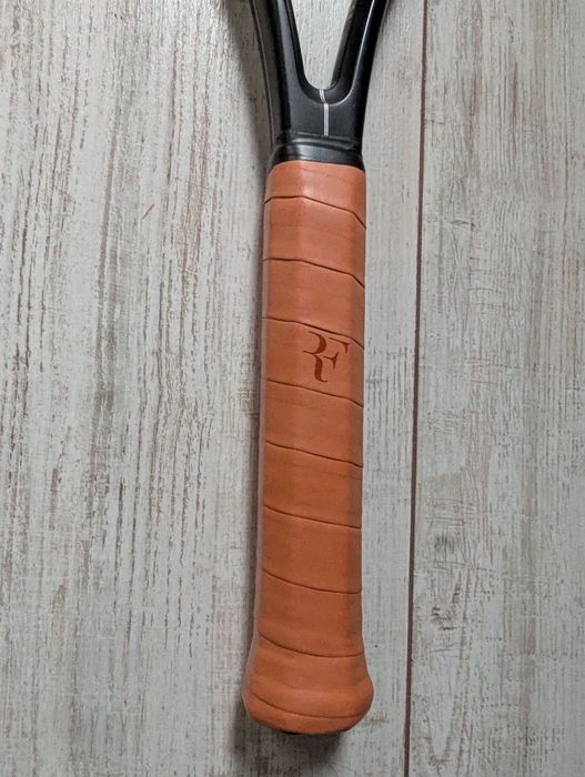 Wilson RF 01, 300 gr.