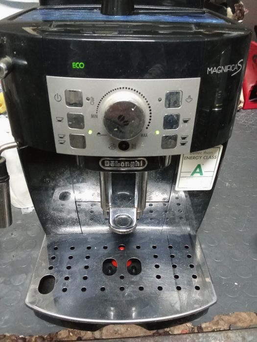 Кафе машина Делонги автомат