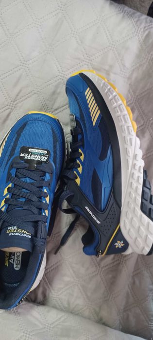 Skechers маратонки 42.5 нови