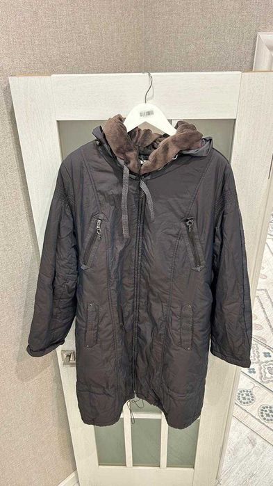 Продам женский зимний пуховик