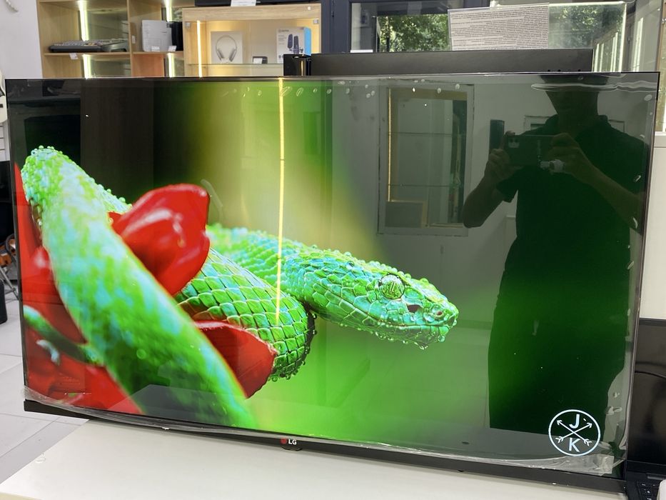 LG Qled Color TV 109/43 (p25)