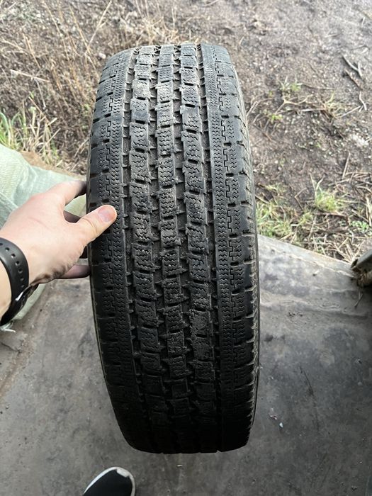 Продам шины Toyo 3 шт