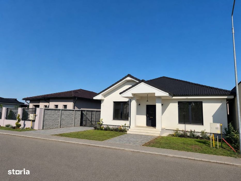Casă nouă, la sol, 160 mp, teren 420 mp, Via Carmina, comision 0%