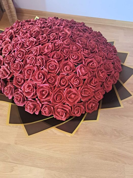 Букет 101 рози с брокат