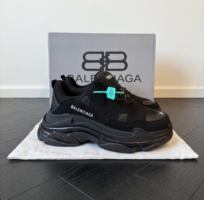 Adidasi Balenciaga Triple S Negru - Full  Box