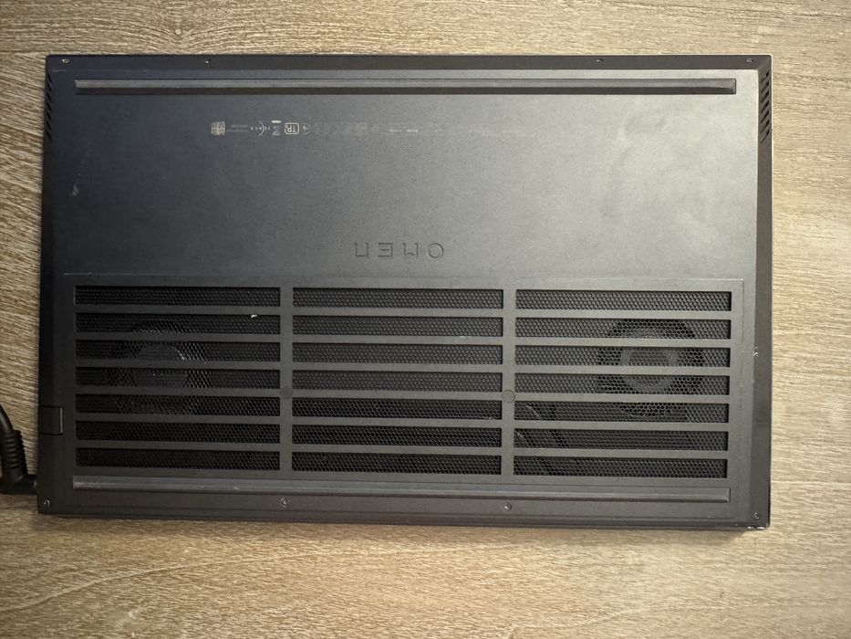 Laptop Omen 15 procesor ryzen 9 5900hx placa RTX 3070 32gb ram ddr4