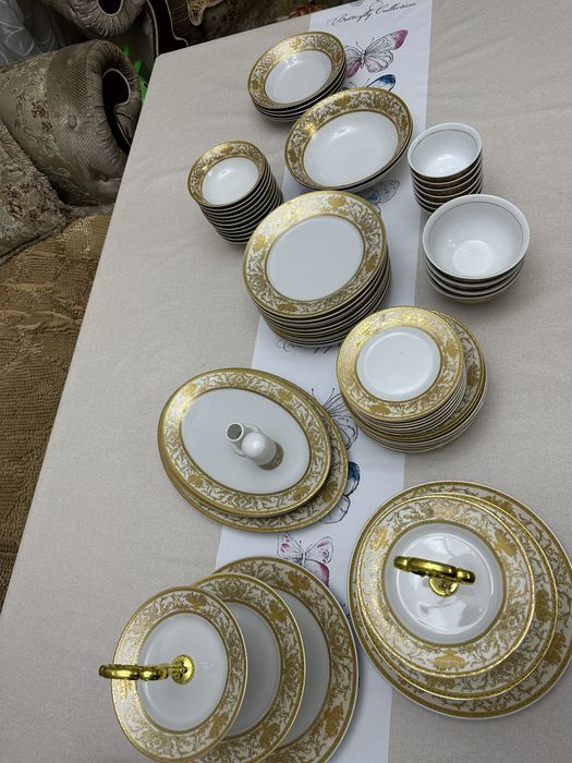 Продается столовый сервиз