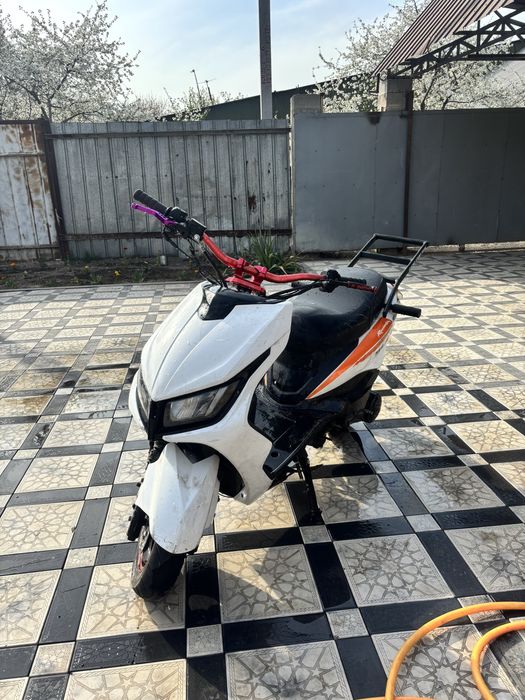 Продам м8 165 куб лия