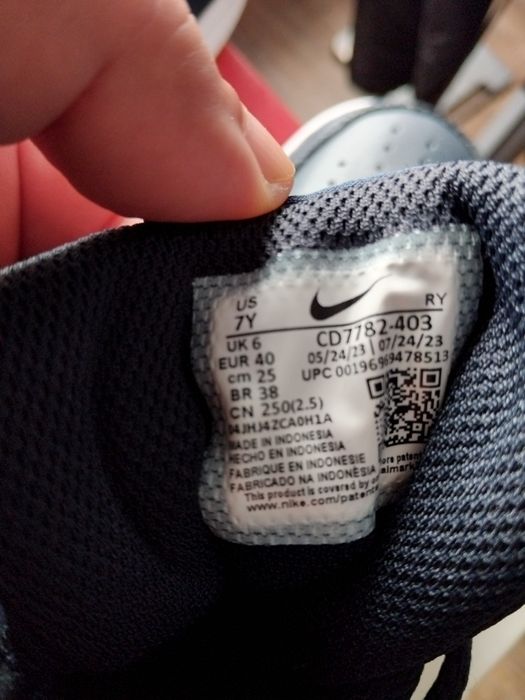 Маратонки Nike  номер 40