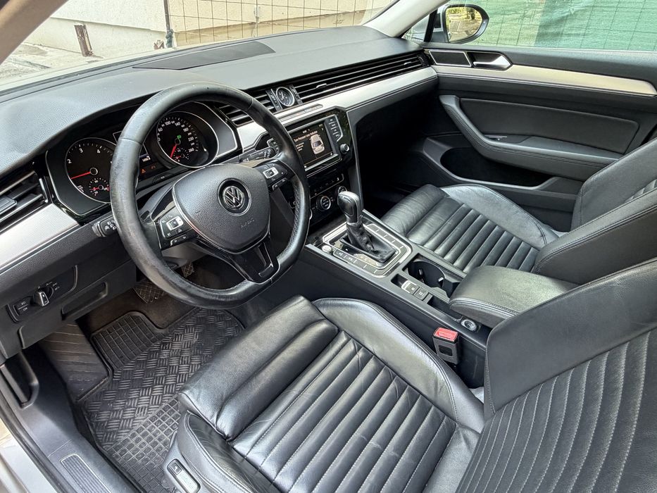 Volkswagen Passat B8 2016 2.0d 150cp FaruriLed/Suspensie/IncalzireVolan/Distronic+/Line&SideAsist/Camera/Piele KM REALI