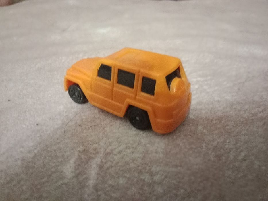 игрушка машинка маленькая