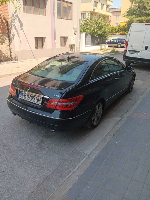 Продавам автомобил