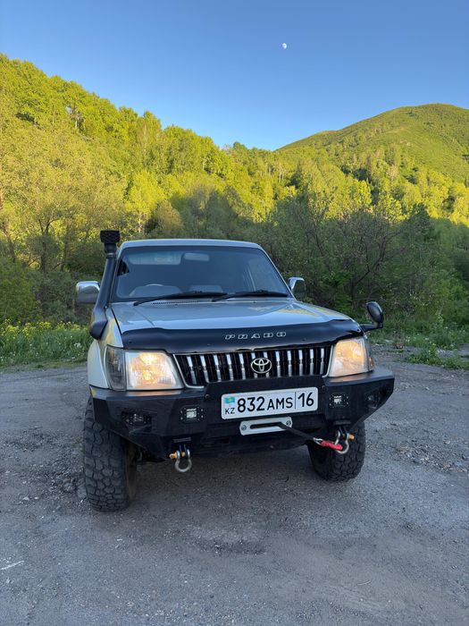 Toyota Land Cruiser Prado 90