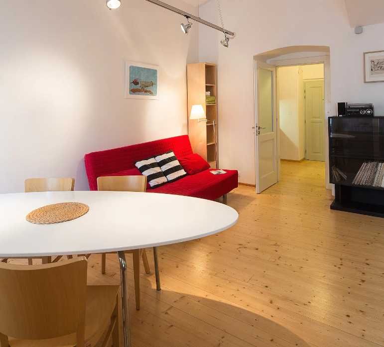 Дава се под наем Тристаен апартамент в Пловдив, Кючук Париж - 79 кв.м за 270.3 € - Снимка #2